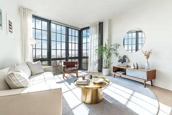 GREENPOINT WATERFRONT 1-BEDROOM/1-BATH APARTMENT WITH INCREDIBLE CITY VIEWS