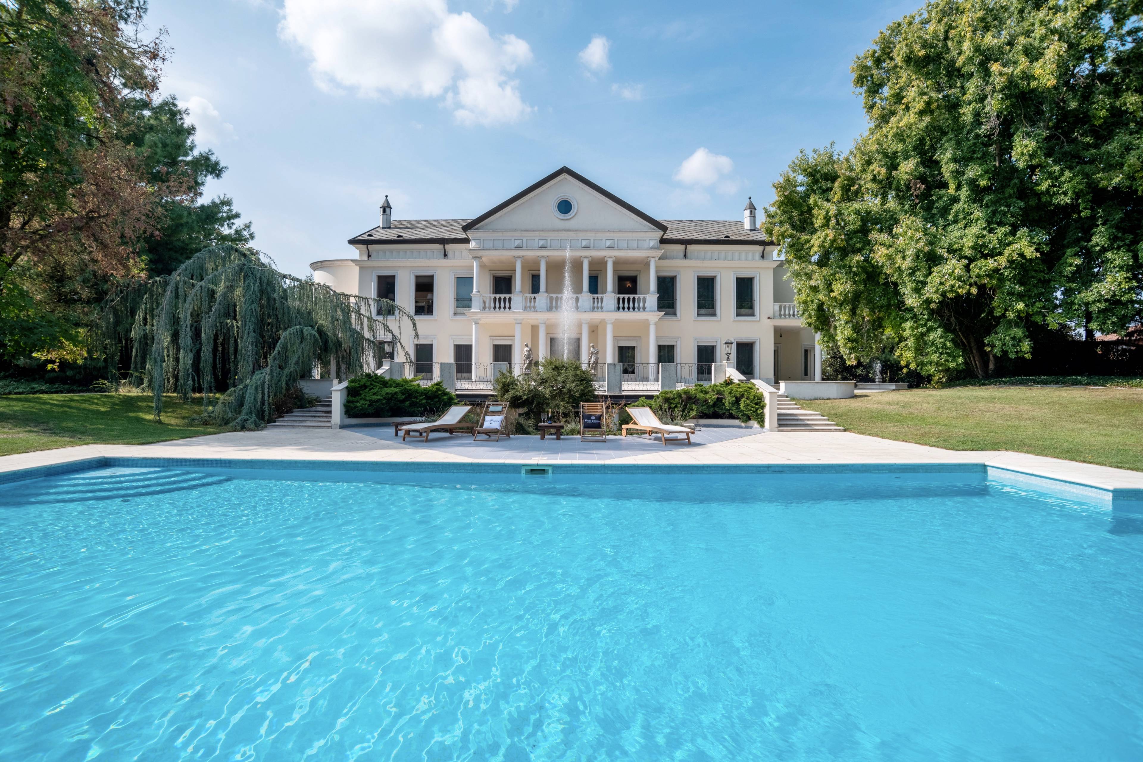 Pavia Robbio - Neoclassical Villa