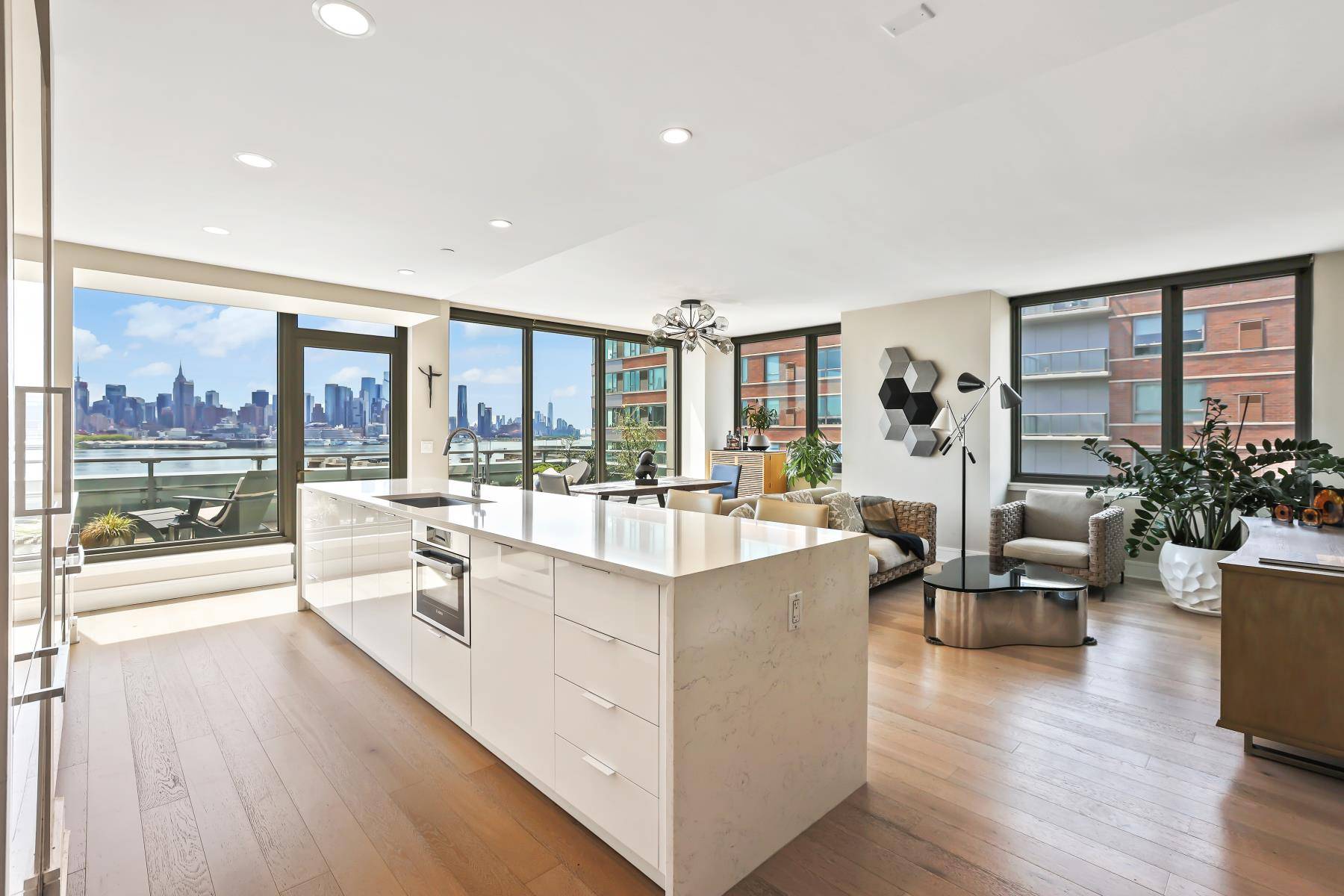 Magnificent 2br homes with FOREVER Panoramic NYC views for sale!!!