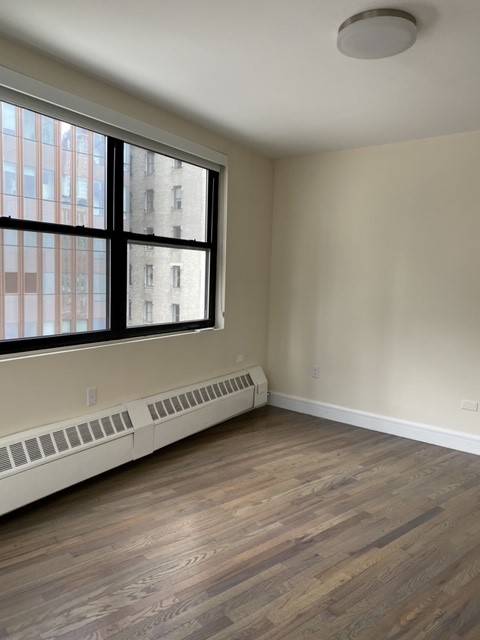 2 Bed + 1 Bath Apartment w/ Private Terrace located in the Financial District