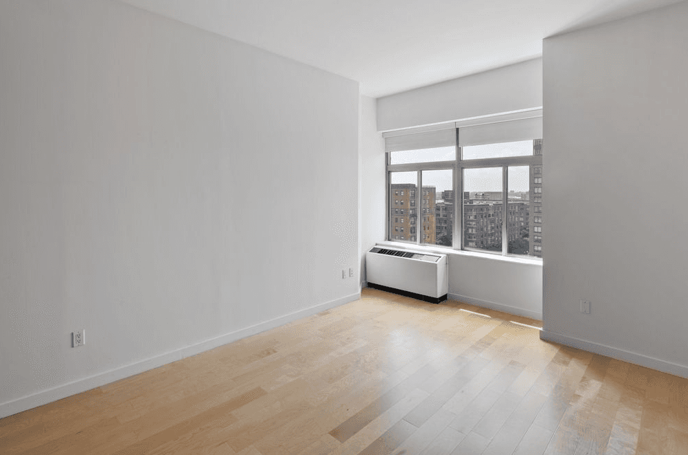 Studio With Home Office In The Financial District (No Fee)