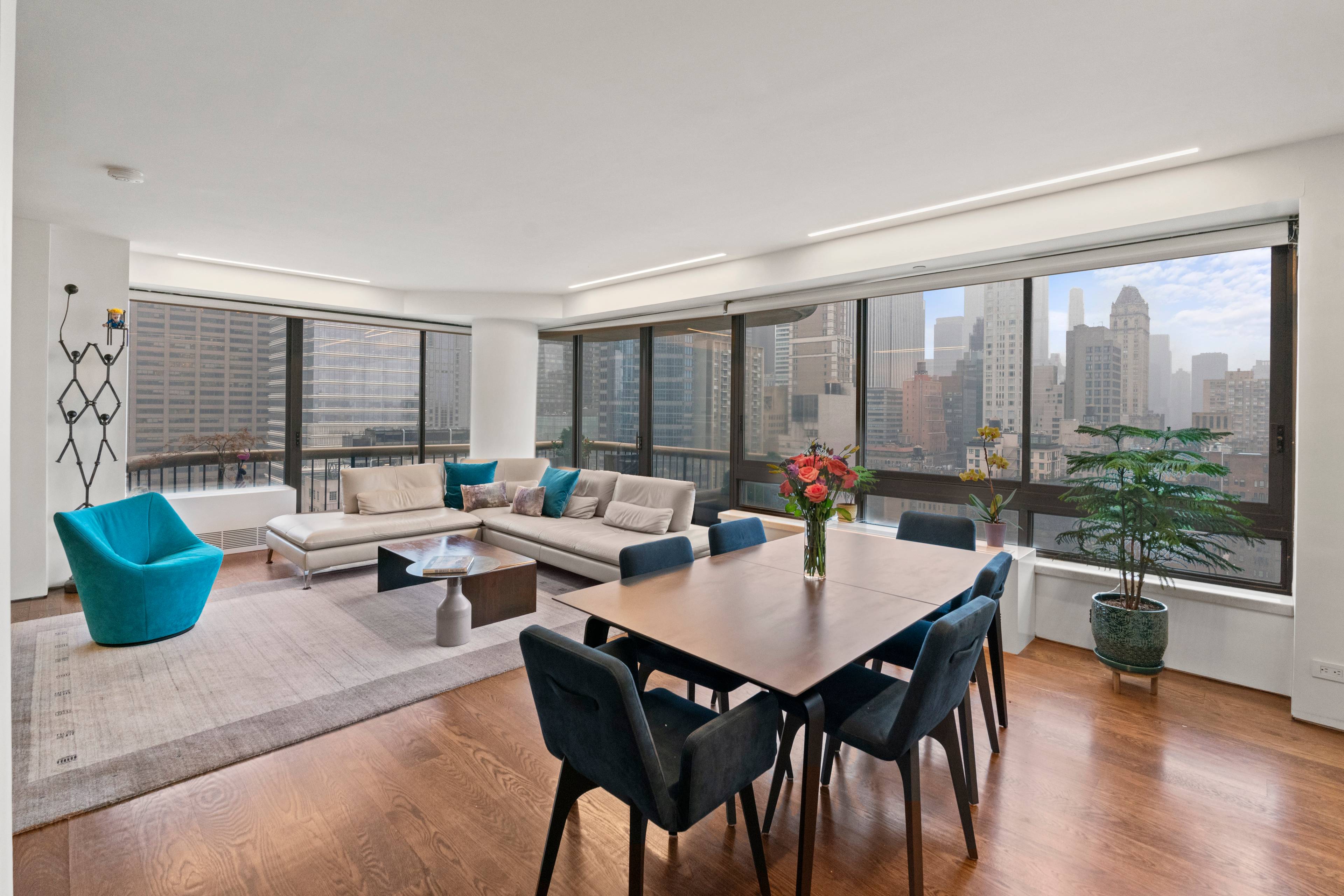 EXQUISITE UPPER EAST SIDE LUXURY APARTMENT WITH 180 DEGREE VIEWS! 167 EAST 61ST STREET, APARTMENT 24C