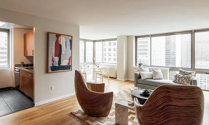 No Fee, 2 bed/ 2bath Apartment in Luxury Financial District Building, Stunning Views, Corner Apartment