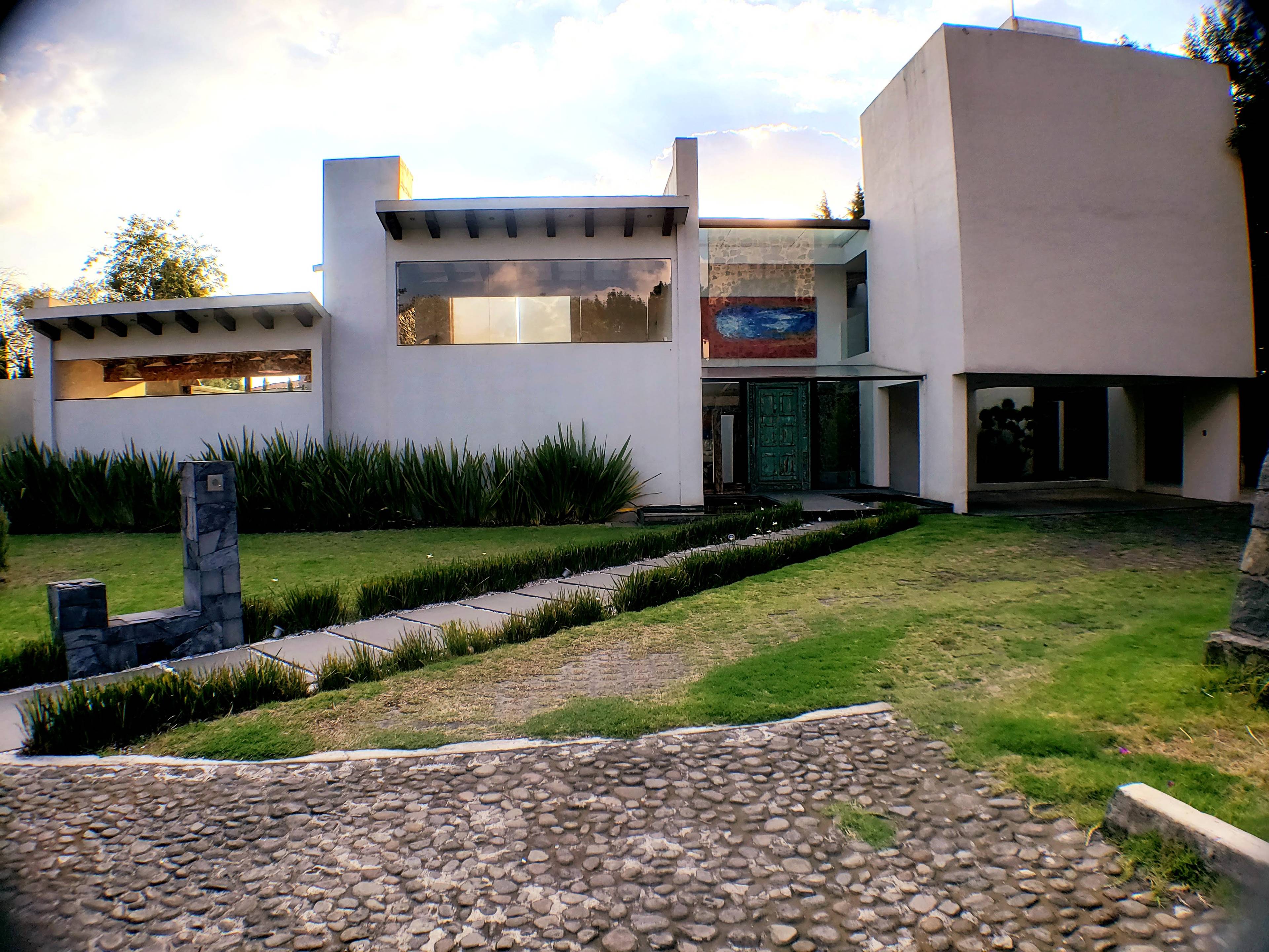 Enjoy the suburbs at Ex Hacienda de San Martín Great Mansion.