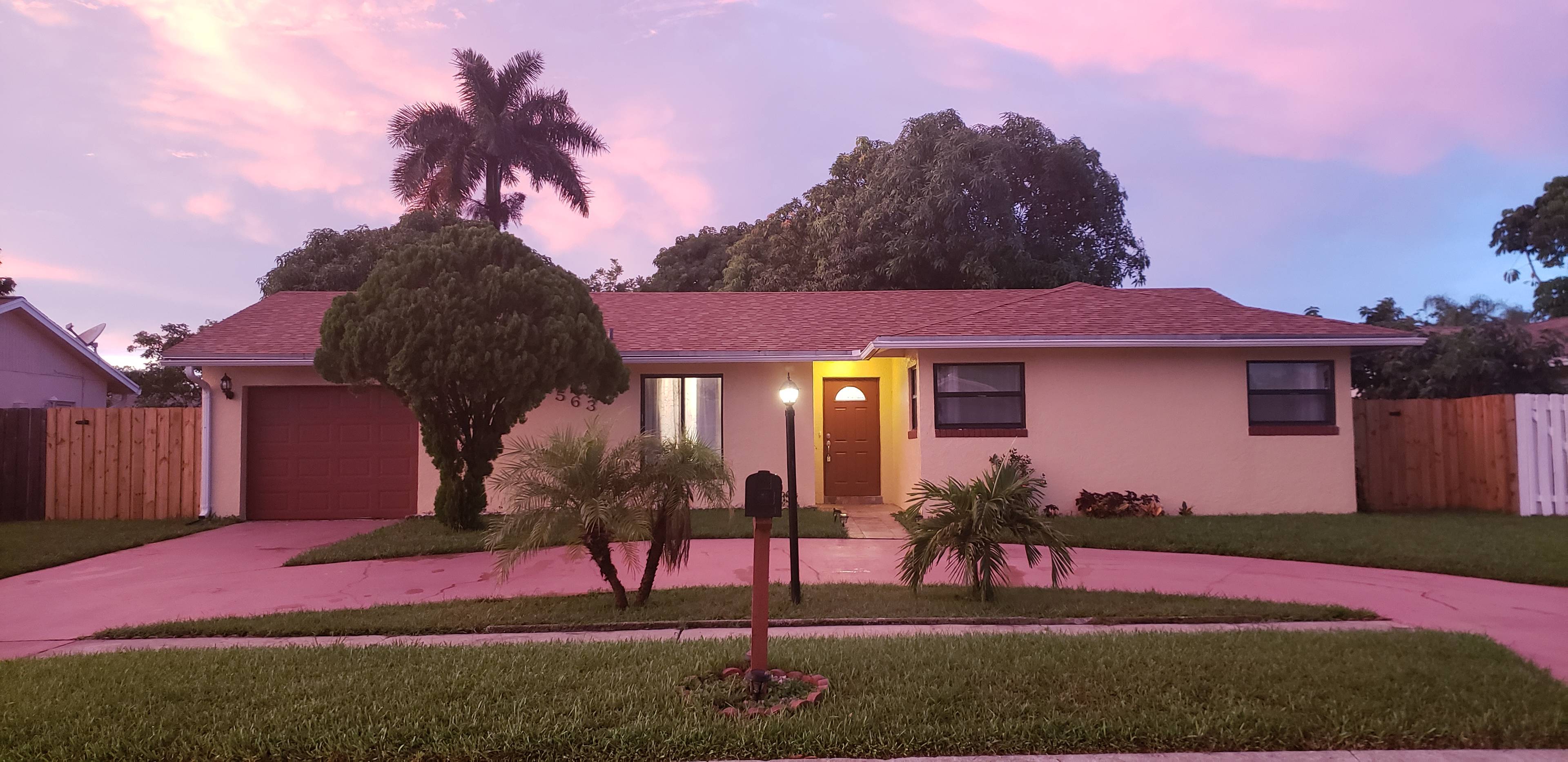 Charming Delray Beach 3 Bedroom Home with Fenced Back Yard
