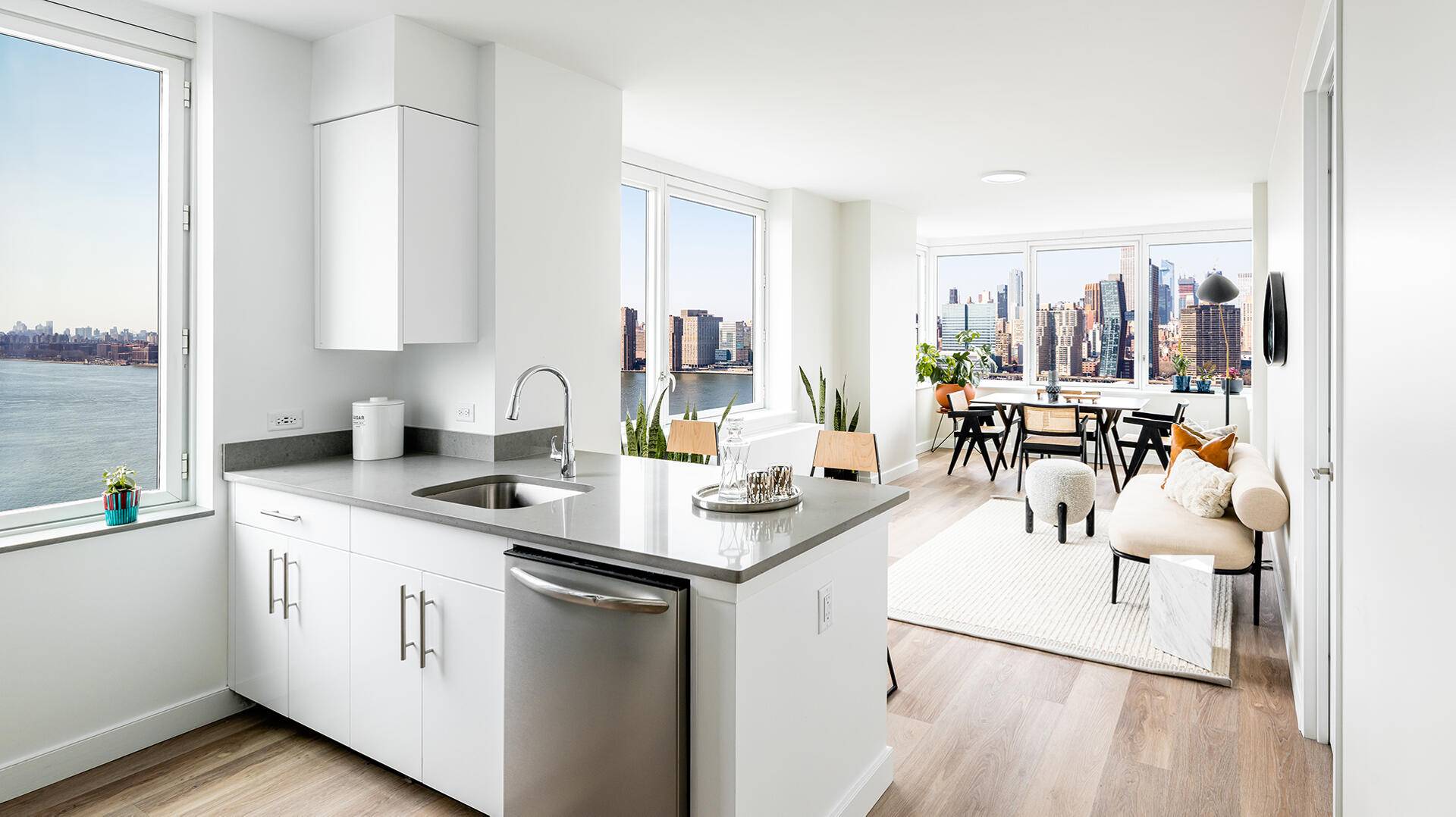 NO FEE, SPECTACULAR CORNER 2 BED/2 BATH IN A LIC LUXURY BUILDING WITH VIEWS OF MANHATTAN SKYLINE