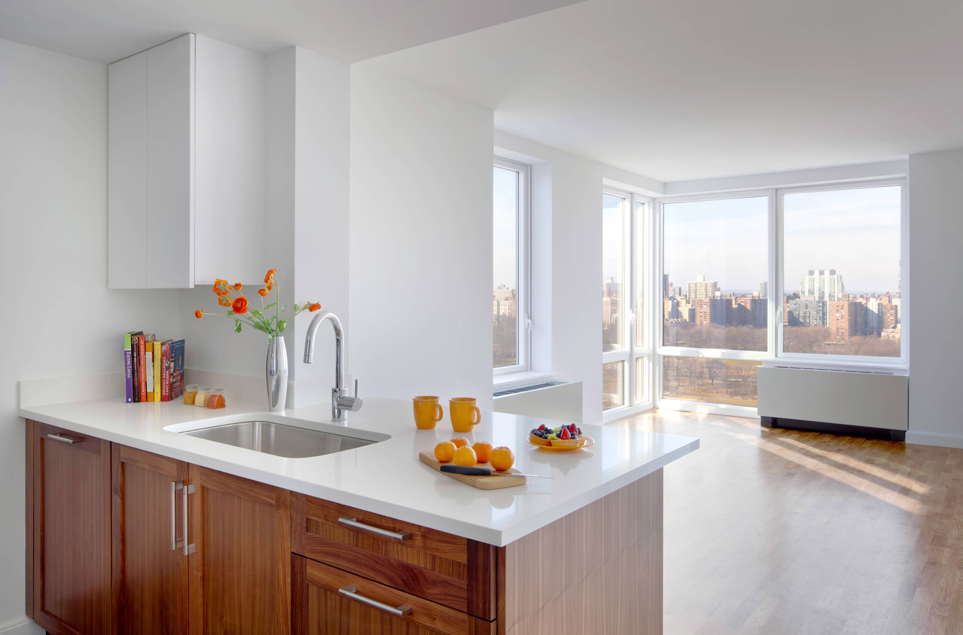 Corner Penthouse 3bed/3 bath Luxury, No fee Apartment in the Upper East Side Steps from Central Park