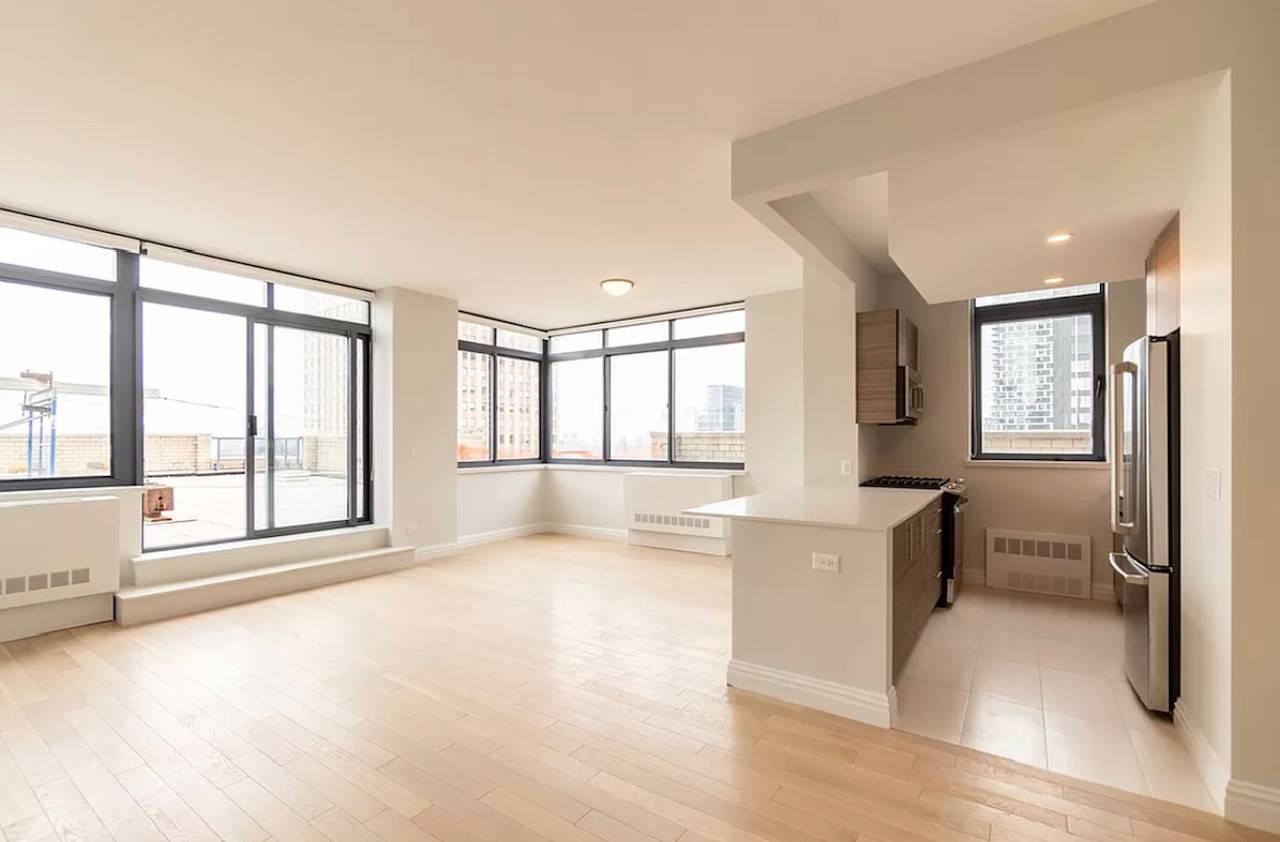 One-Of-A-Kind | Midtown West | 2Bed.2Bath Penthouse w/Massive Terrace