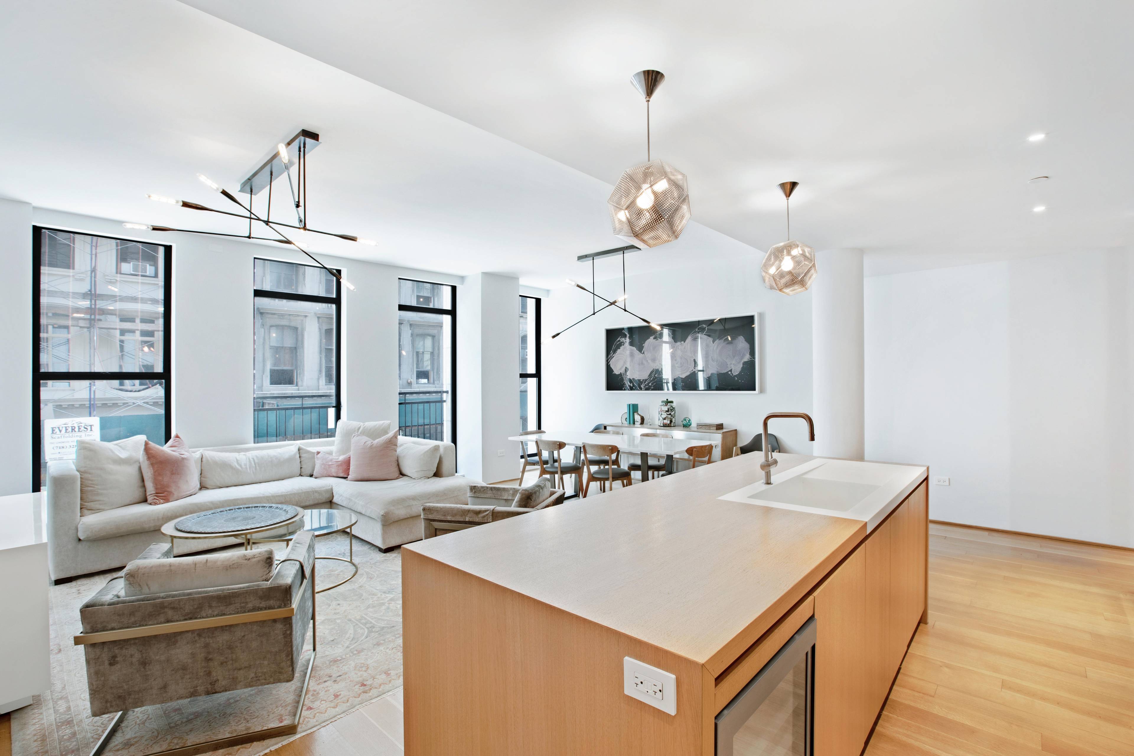 Elegant Tribeca 3 Bed with Private Outdoor & Parking!