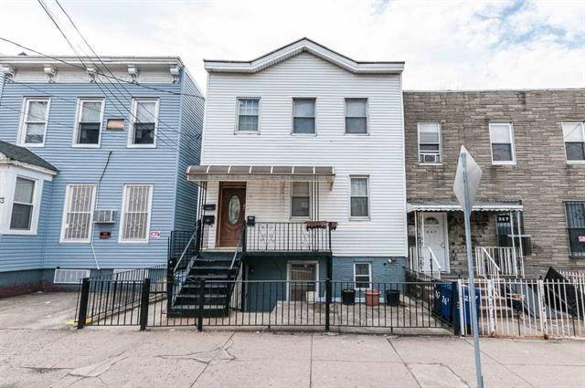 Jersey City Heights three Bedroom 2 bath with Backyard for rent!