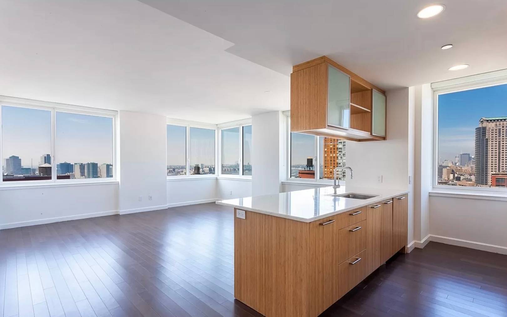Spacious 3 Bed 3 Bath Located in the Heart of Battery Park