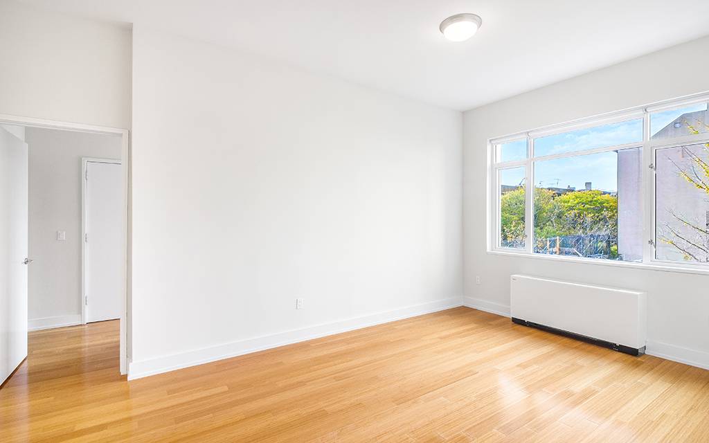 Brooklyn Heights *One Bedroom Apartment* Hi-Rise/ Full Amenity / 24-Hour Concierge / Downtown Brooklyn Views / Minutes to Manhattan / Outdoor Rooftop / Terrace / Fireplace / BBQ Space / Lounge Room / Fitness Center