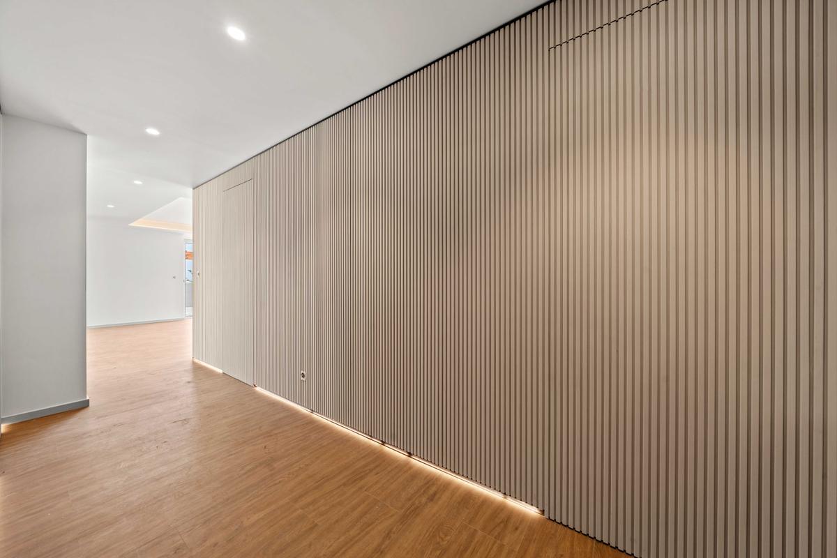Penthouse hall