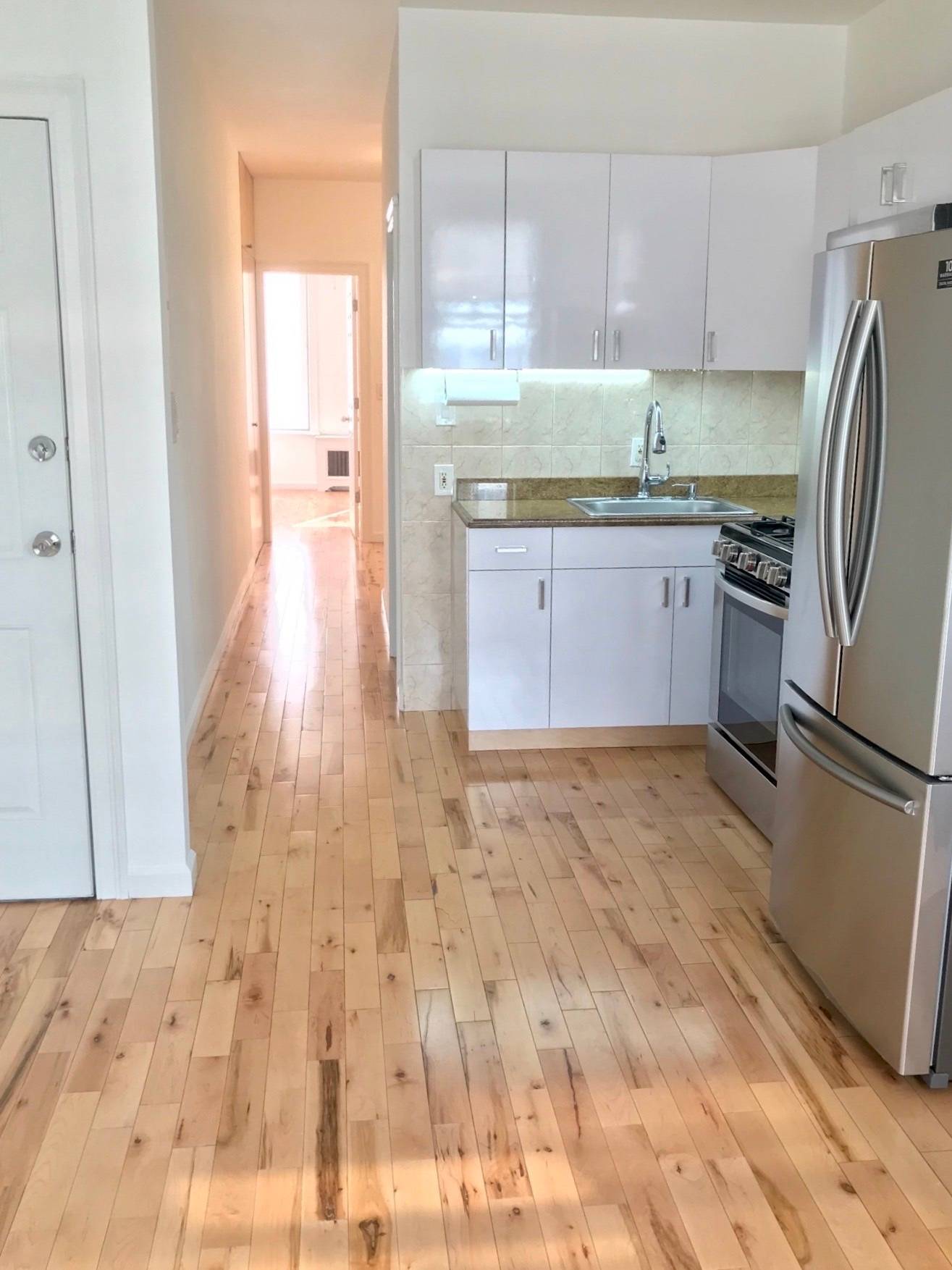 Gorgeous 1 Bedroom Apartment in the Heart of Greenpoint