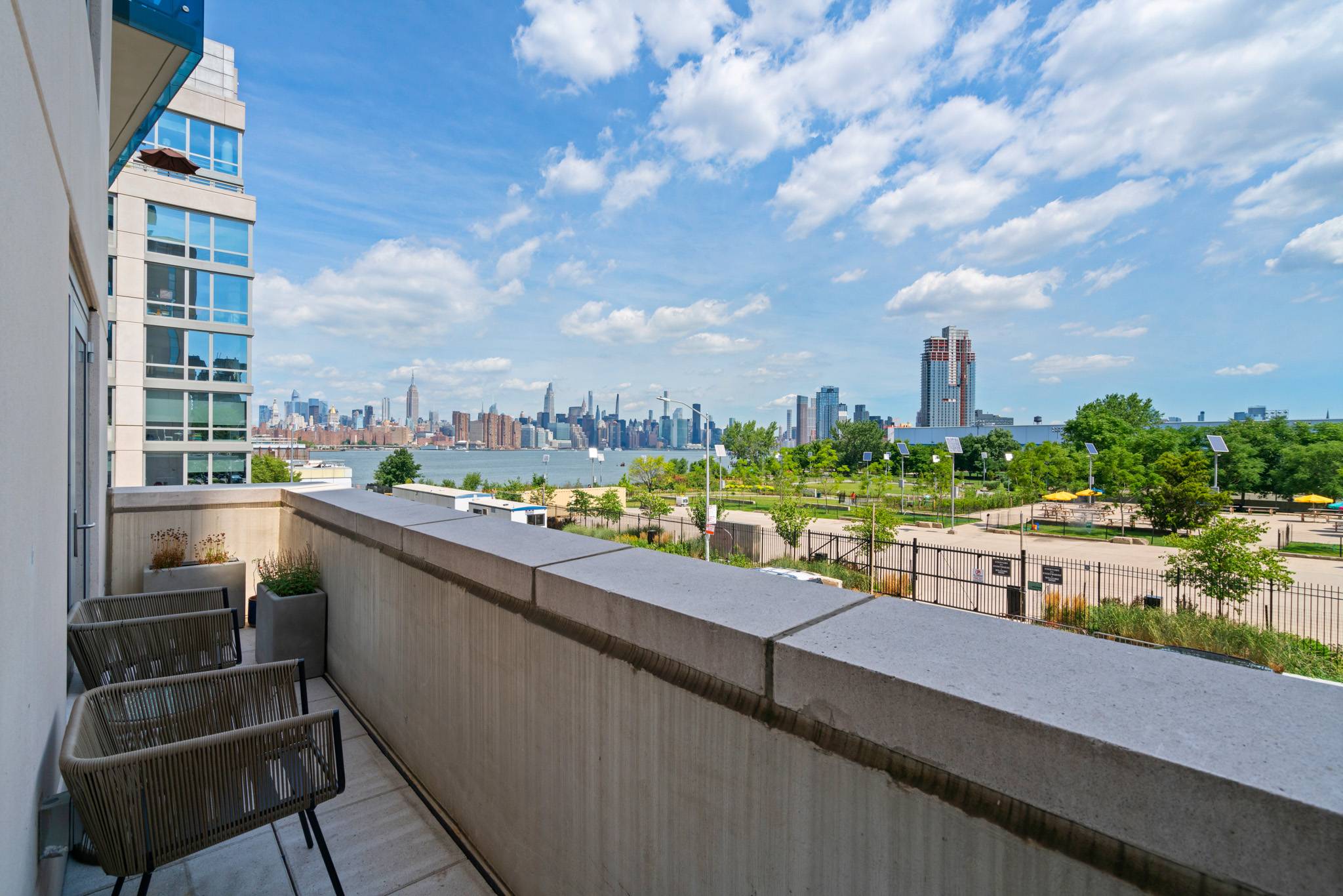 WATERFRONT ONE BED W/ PRIVATE OUTDOOR TERRACE AT THE EDGE WILLIAMSBURG - NYC & EAST RIVER VIEWS!