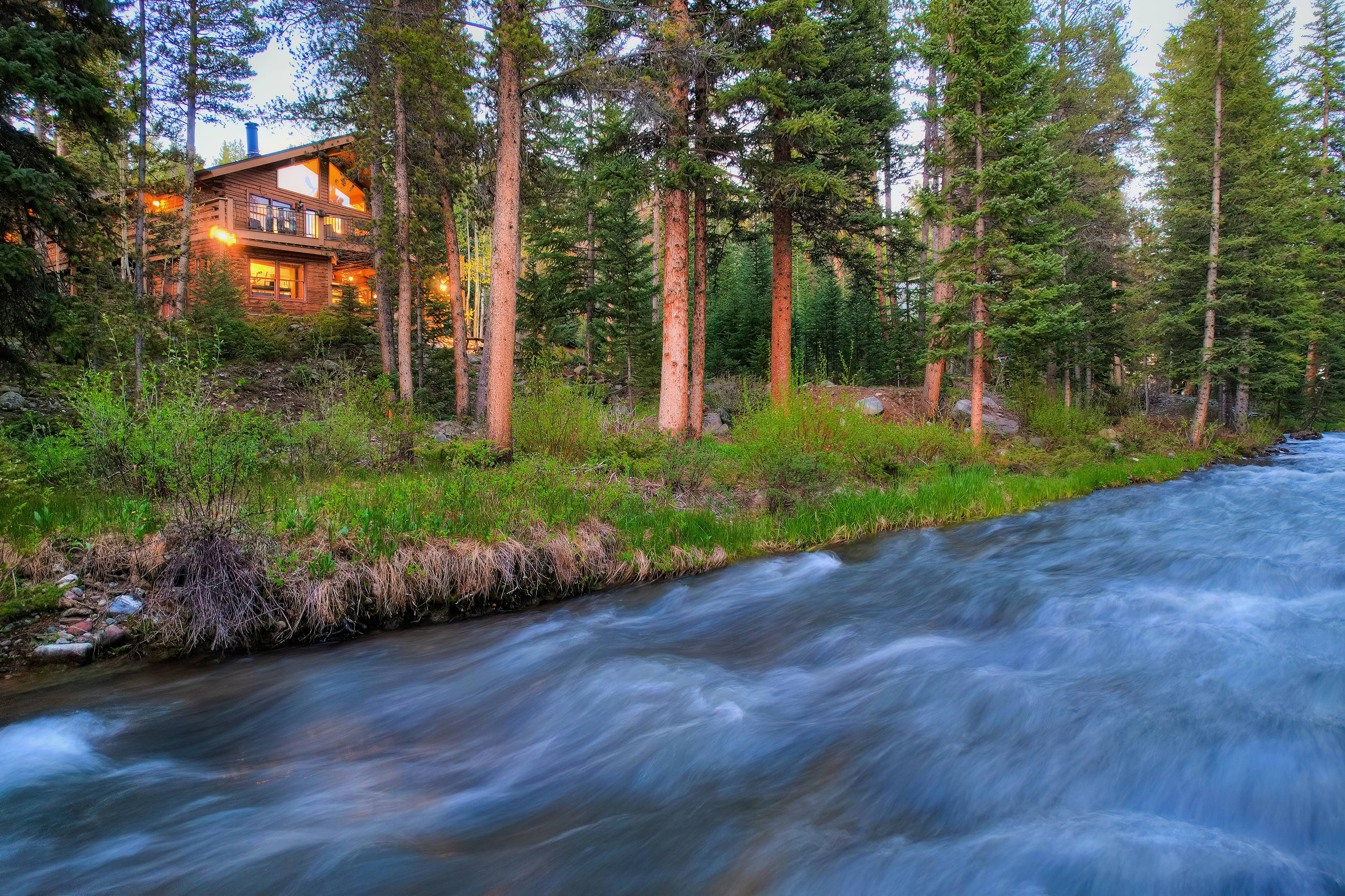 RIVER FRONT CABIN