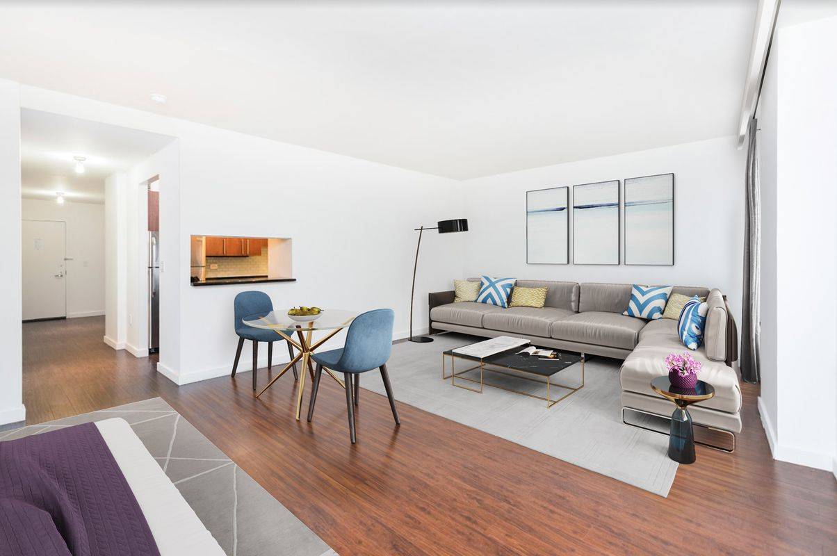 Large Studio/CNV 1BR In FiDi ... No Fee + 1 Month Free! Availabe Now!