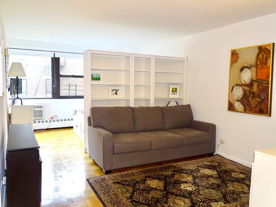 Prime Gramercy 1 Br 1Ba in Doorman building steps to Union Square