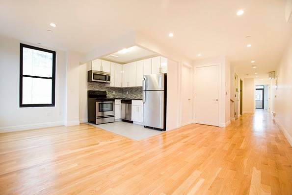 Unbelievable 2 Bed 2 Bath with a Magnificent Terrace in East Harlem