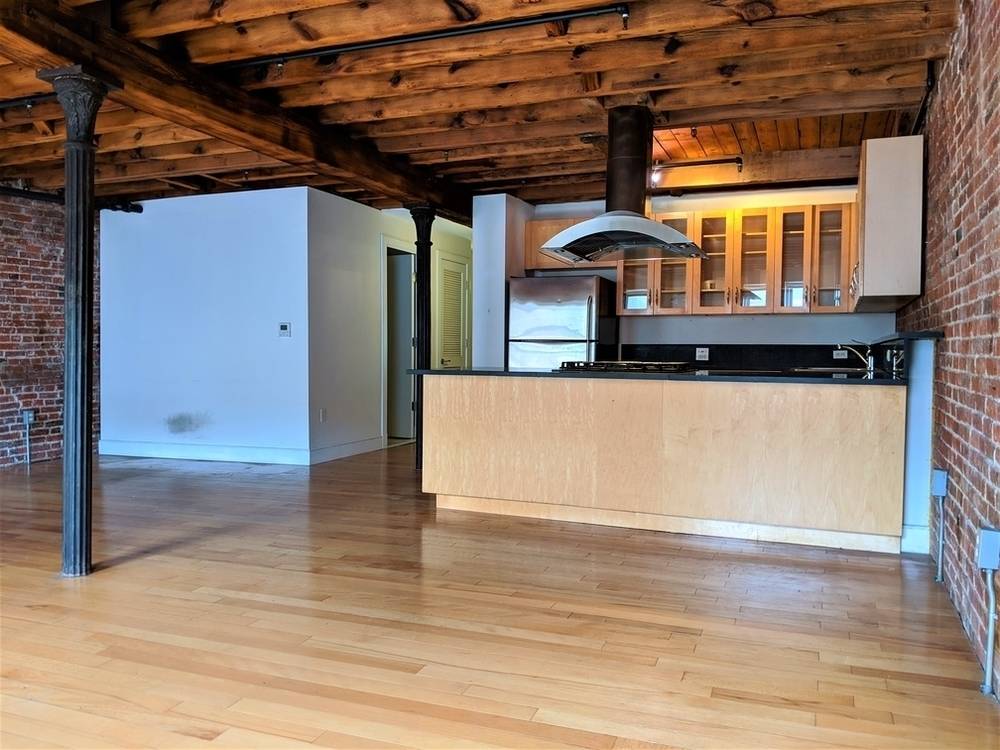 Historic Seaport Loft 2 Bed 2 Bath: No Fee & 2 Months Free on a 14 Month Lease