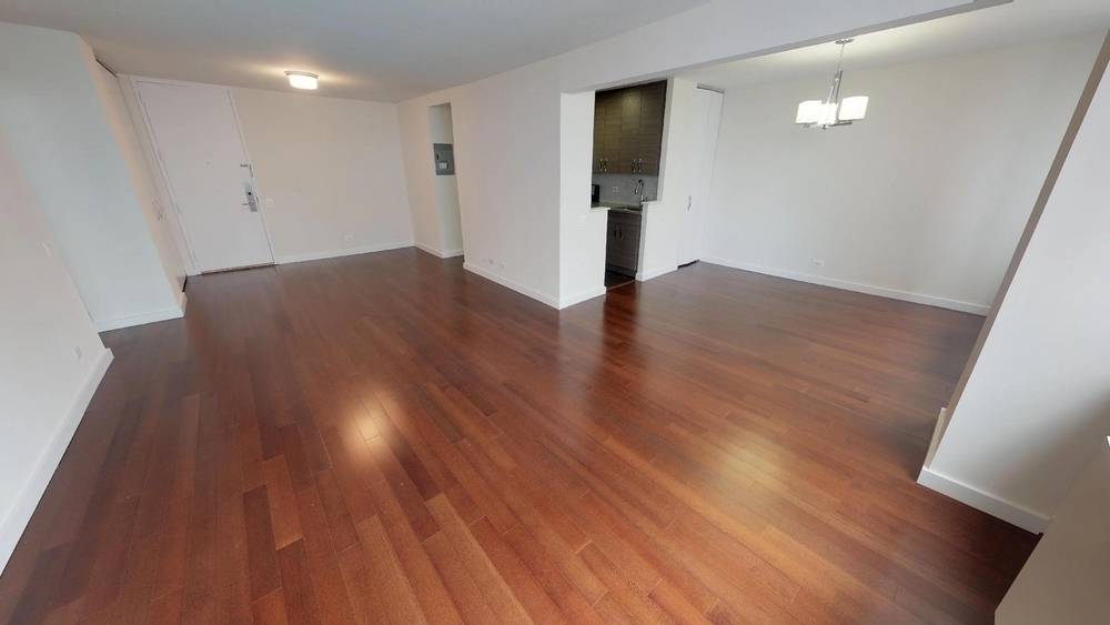 No Fee 2 Bed/1 Bath Apartment in Amenity Filled Luxury Murray Hill Building, Flex 3!