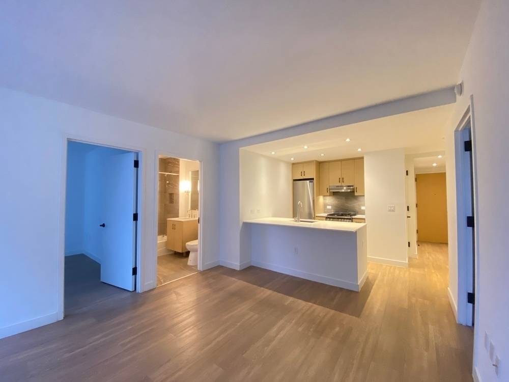 No Fee 2 Bed/2 Bath Apartment in Luxury Financial District Building, W/D in Unit
