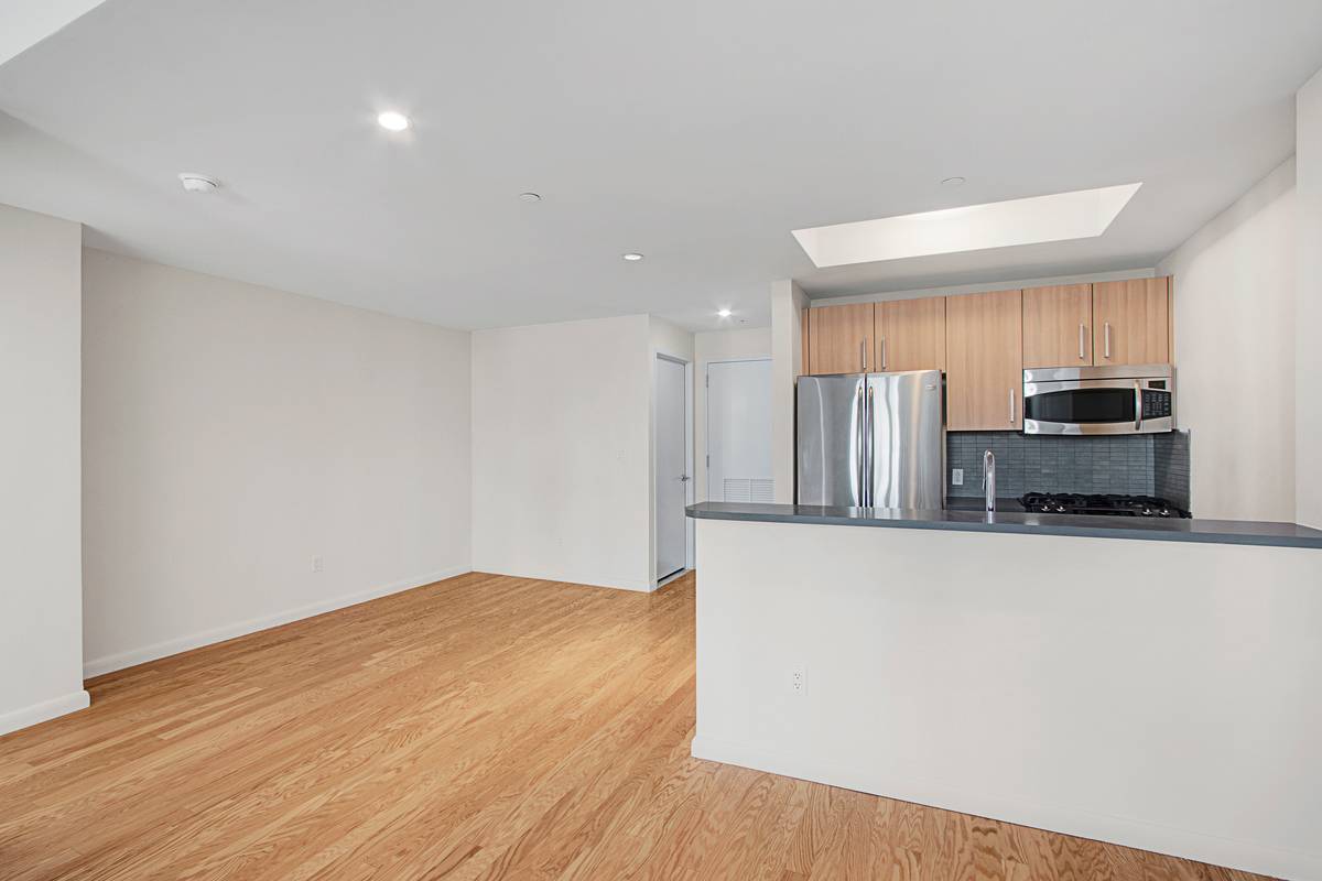 Lovely 2 bed/2 bath, No Fee Apartment located in Luxury Upper West Side Building