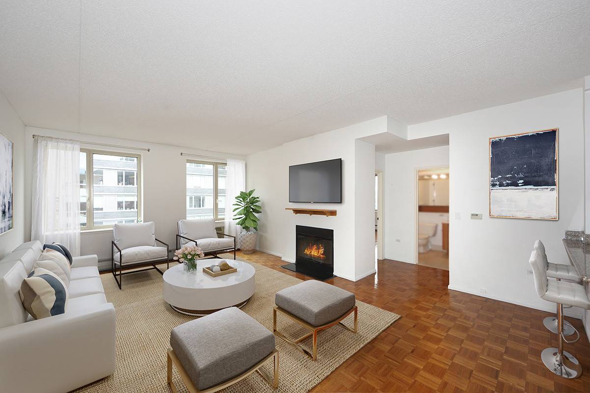 No Fee 2 Bed/2 Bath Apartment in Luxury Tribeca Building, W/D in Unit!