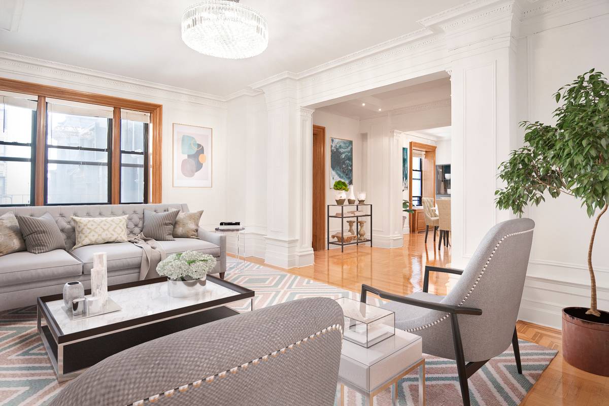 Classic Pre-War 4 Bedroom with Full Amenities near Central Park