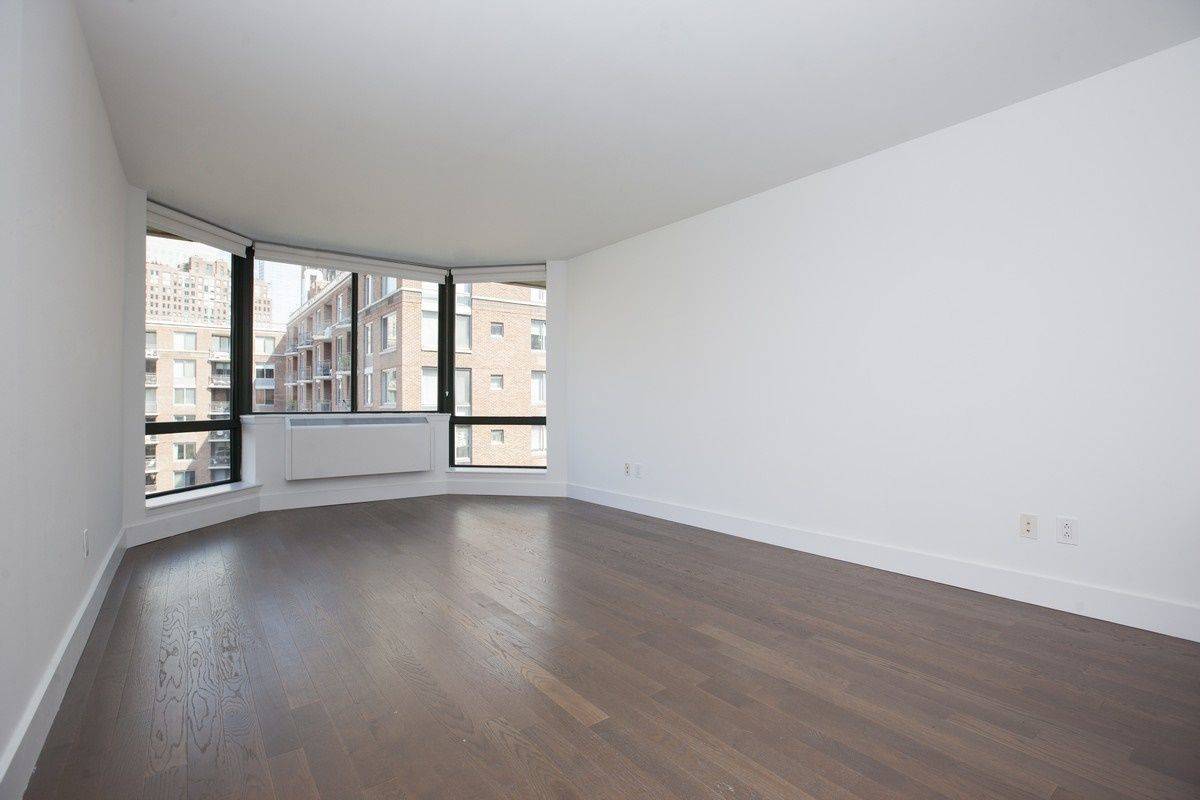 Bright and Open Studio in Amenity Filled Battery Park City Building, NO FEE, Laundry in Building