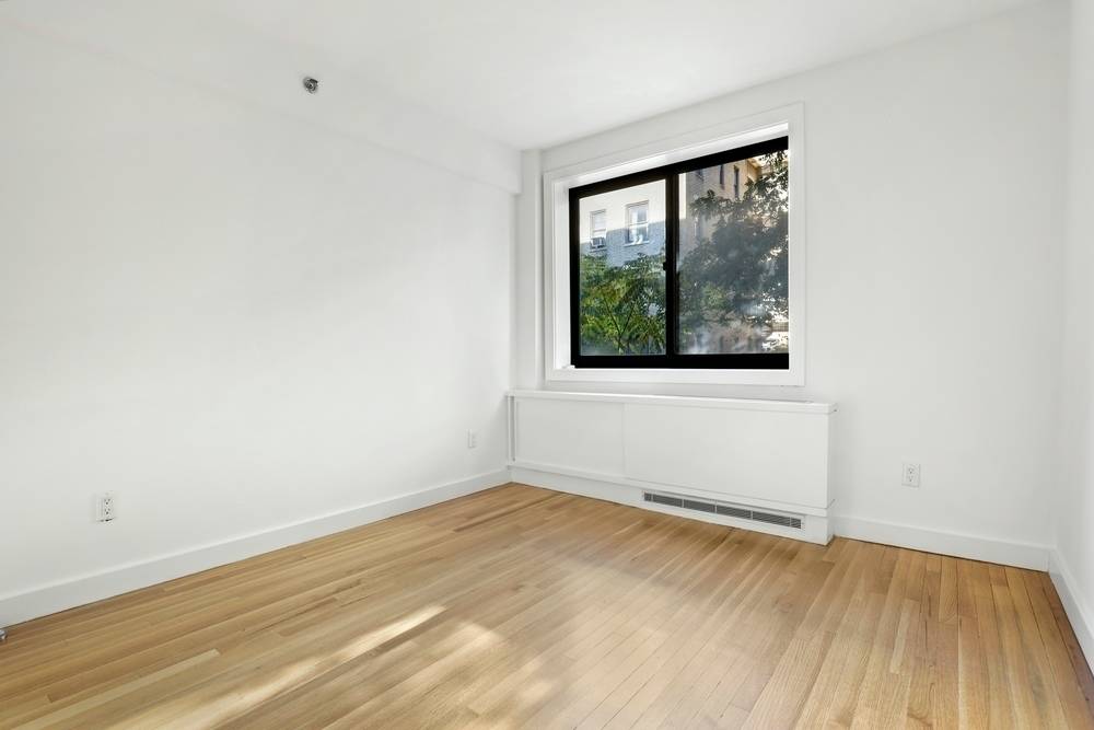 No Fee, 1 bed/ 1 bath Apartment in Luxury Chelsea Building, W/D in unit