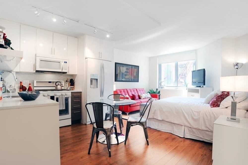 No Fee Water front studio apartment in Murray Hill in an Amenity filled Luxury Building