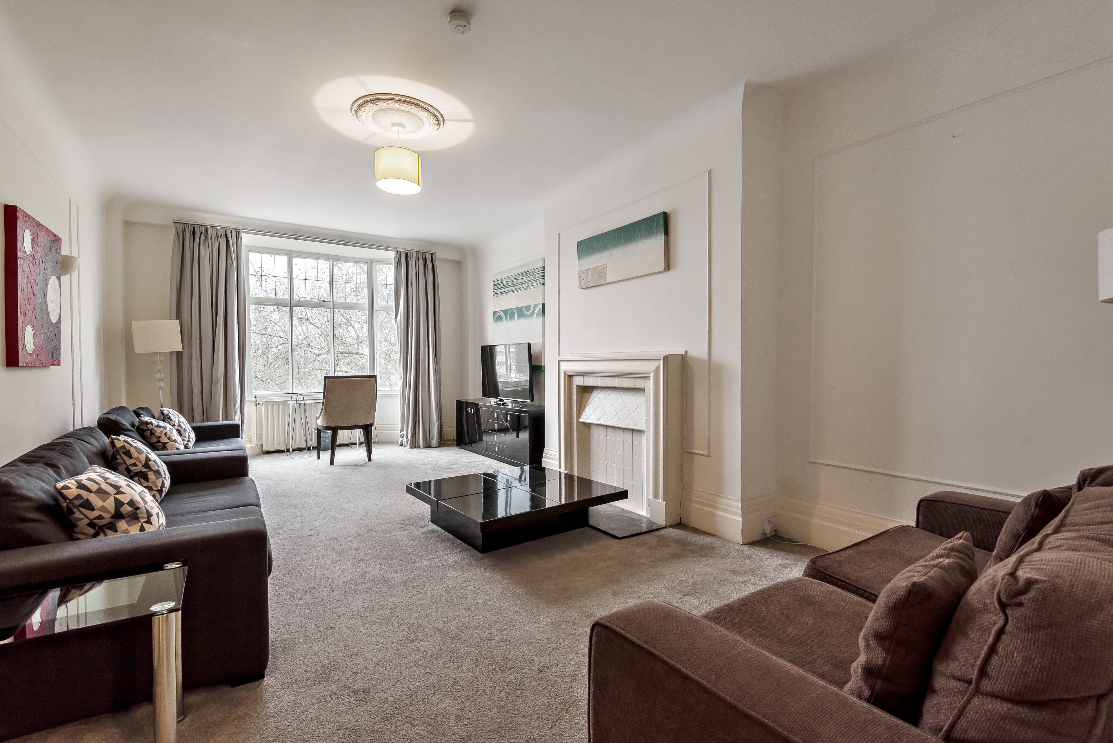 Spacious 5 bedroom apartment in St Johns Wood, Strathmore Court