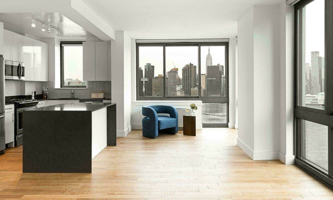 NO FEE, 2 bed/2 bath in Long Island City, East River views, W/D in unit!