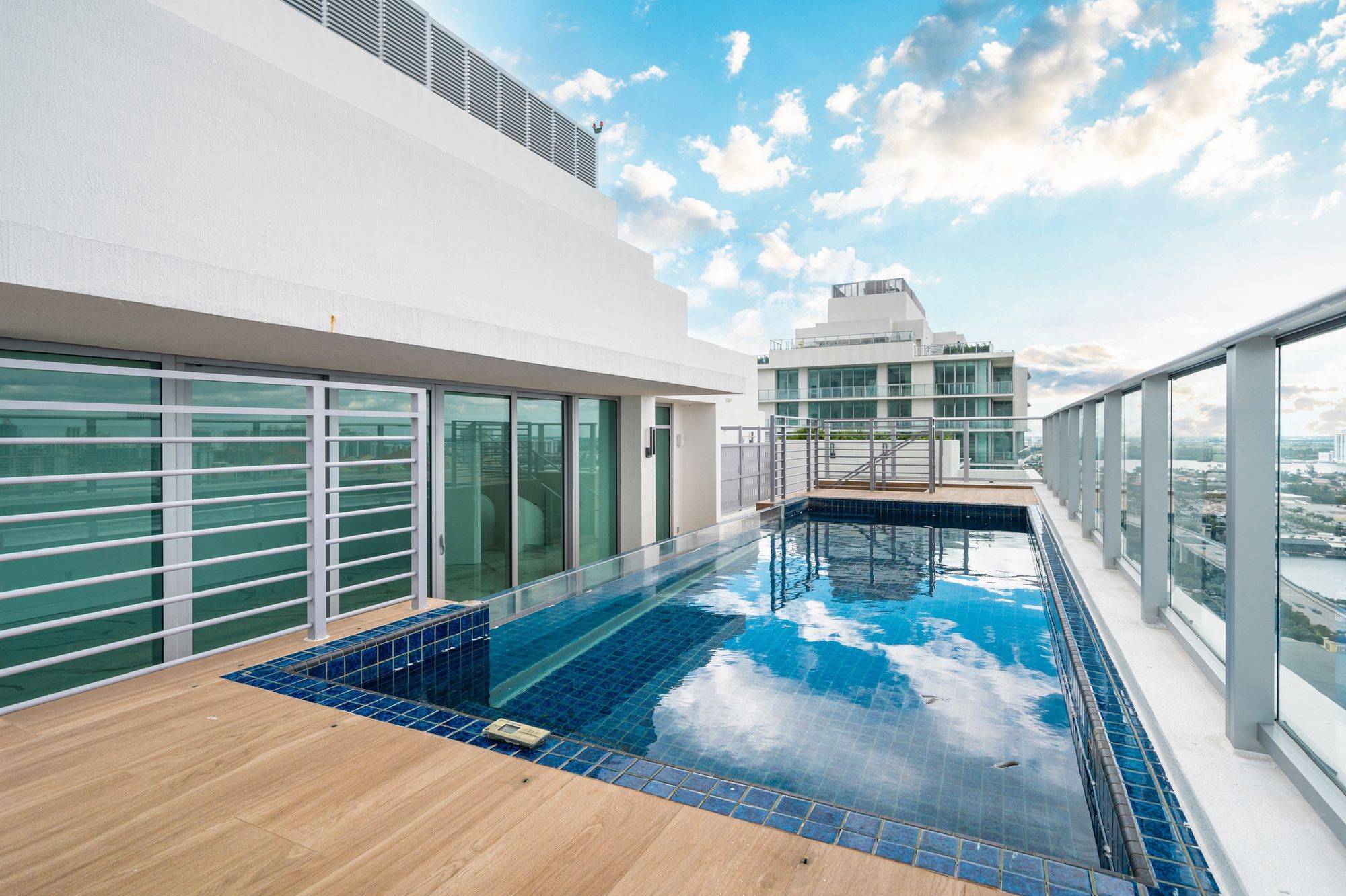 Sunny Isles 5-Bedrrom, 5.5-Bathroom 2-Floor Penthouse with Private Glass Pool, Oversized Wrap-Around Terrace and Water Views | The Ultimate Miami Beach Lifestyle
