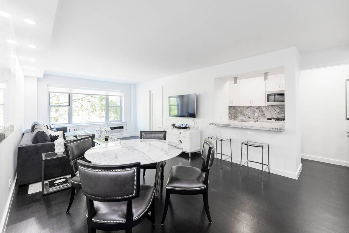 Meticulously Renovated 2 Bed, 1 Bath in Lenox Hill - 440 East 79th Street #3C
