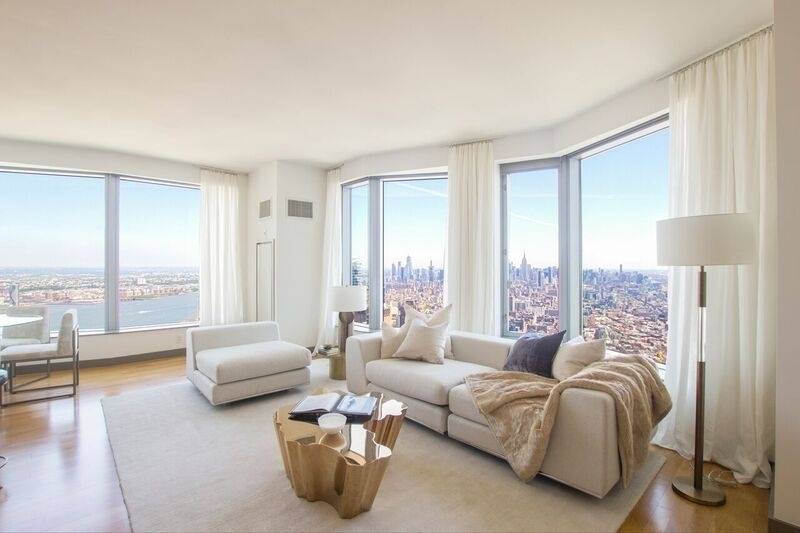 Luxury Apt. with Spectacular Views Located in Financial District | 2 Bed | 2.5 Bath | w/ Washer Dryer |No Fee