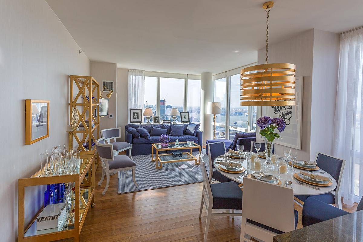 Upper Westside New 1 Bedroom 1.5 Bathrooms, Full Service Building,  Dining Area, W/D, Spectacular Views, Pool, No Fee