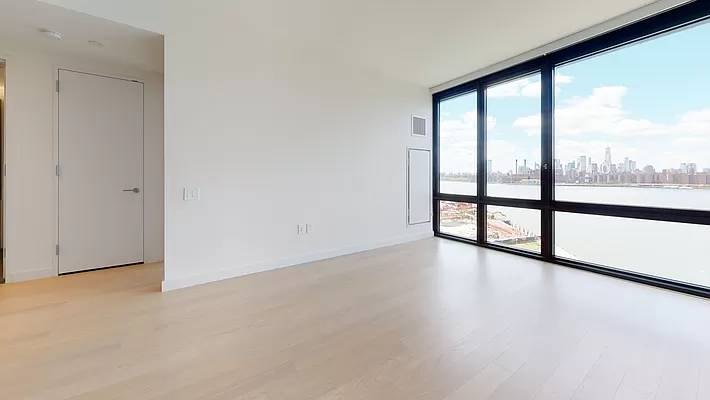 Stunning Greenpoint 1BD/1BA with Water AND City Views, Breakfast Bar, Modern Finishes, Excellent Amenities, W/D, No Fee