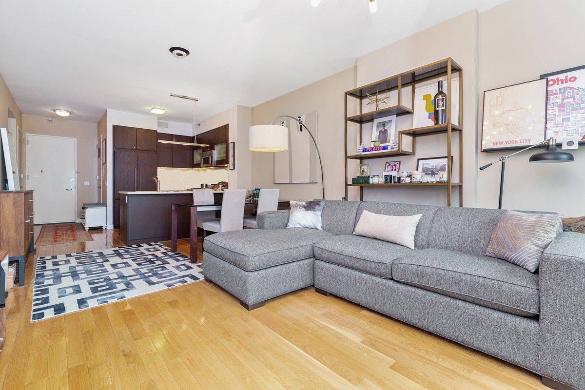 Luxurious 1 Bed/2 Bath + Den in Hell's Kitchen