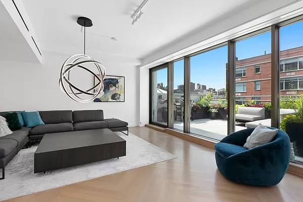 World Class 4BR/3.5BA Penthouse in Brand New Chelsea Building!