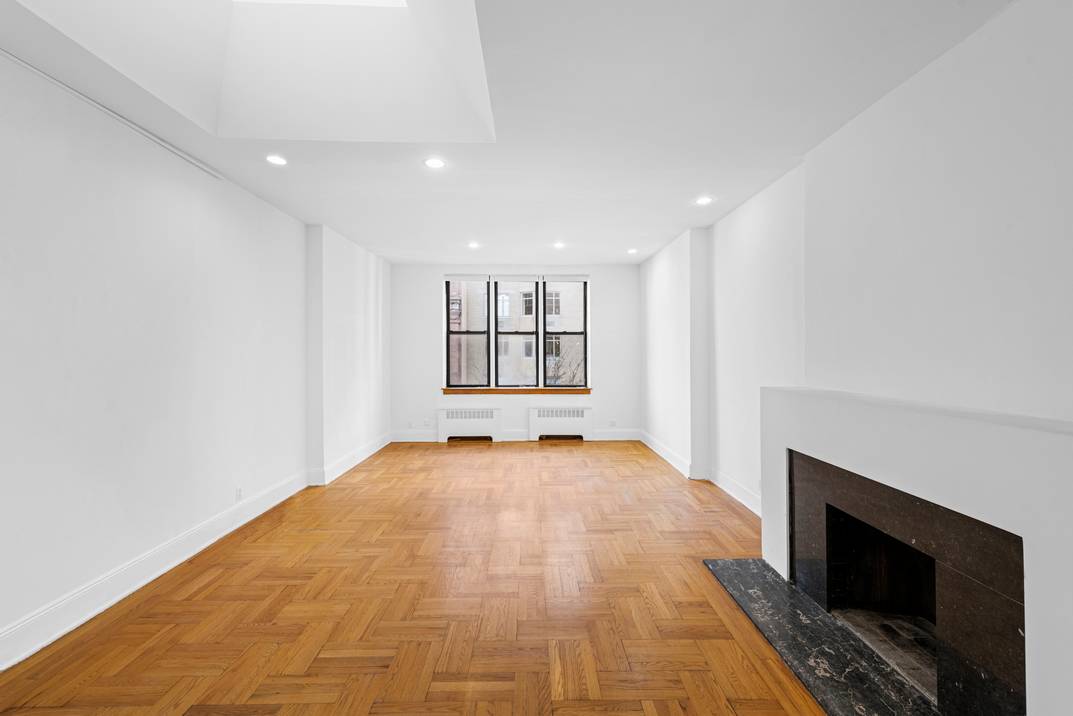 52 EAST 76TH STREET | INCREDIBLE TOWNHOUSE INVESTMENT |  THE MOST COVETED OFFERING ON UES
