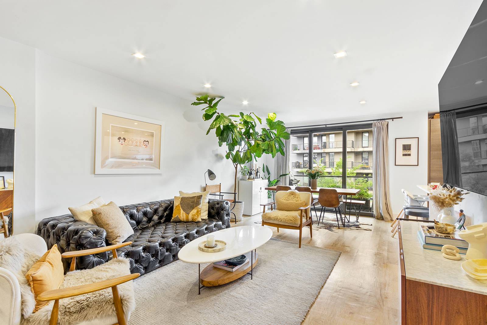 STUNNING 4 BED IN PRIME WILLIAMSBURG