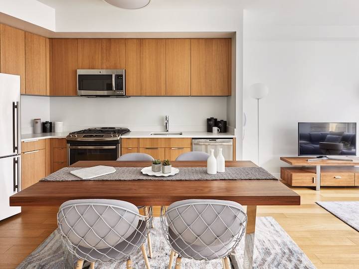 3 Bed, 2 Bath in Luxury Hell's Kitchen Building with a Lot of Amenities