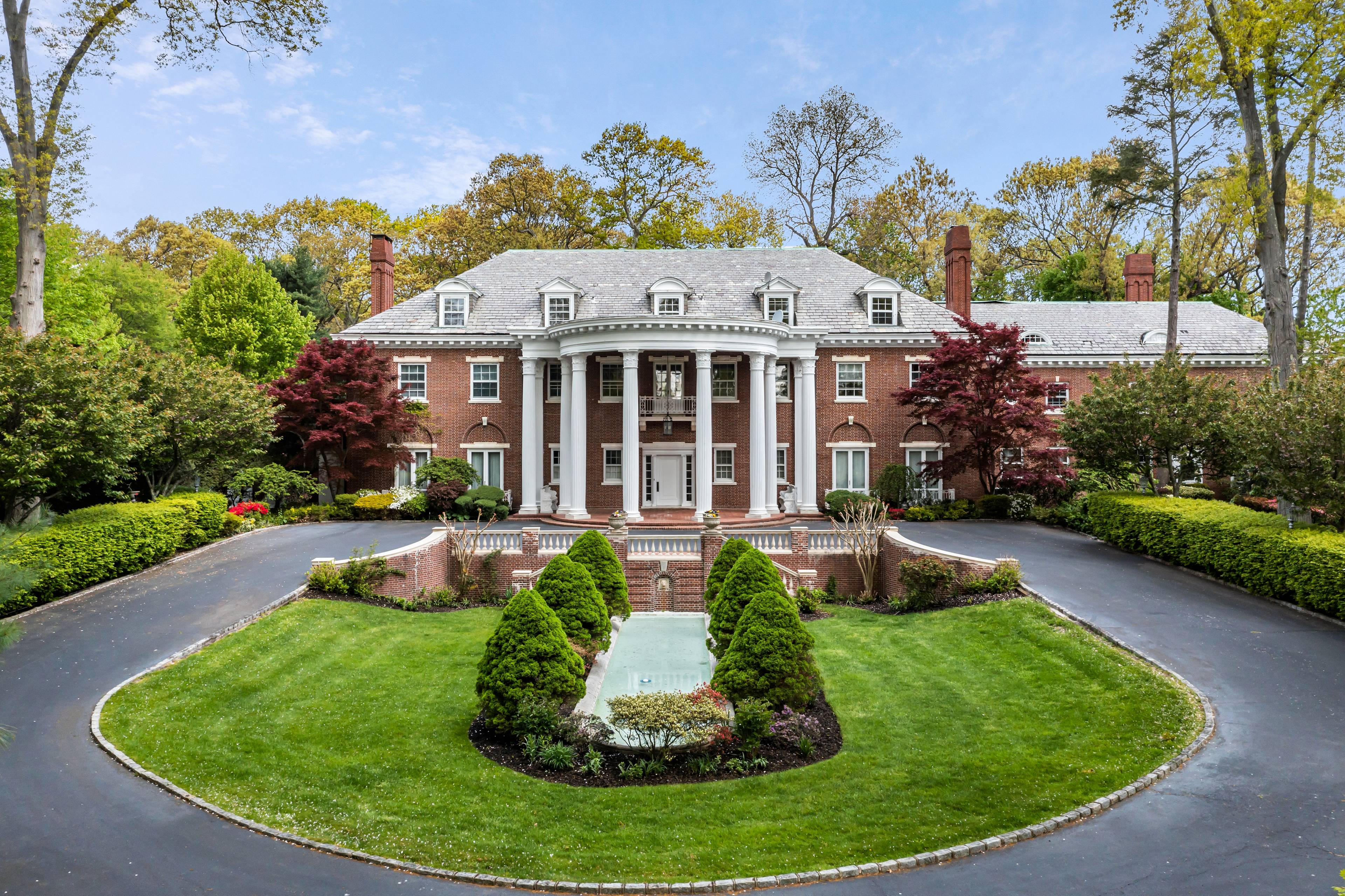 Breathtaking Historical Estate on 9+ Acres in Muttontown