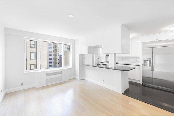 4 Bedroom on Park Ave!