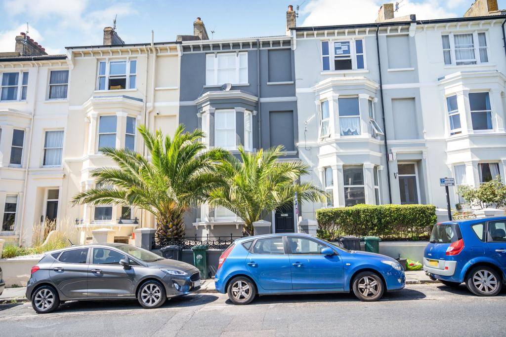 5 BEDROOM TERRACED HOUSE FOR SALE IN BRIGHTON