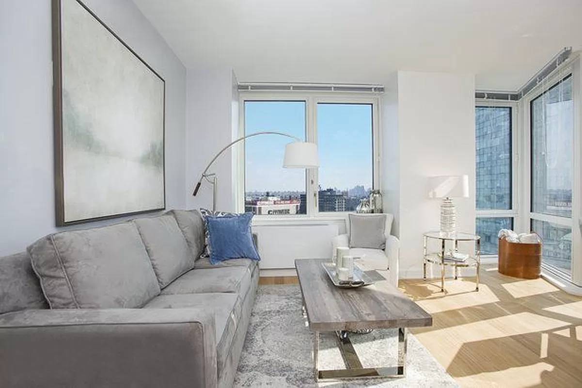 LIC Spacious Luxury 2BD/2BA with Manhattan Views, Island Kitchen, In-Unit W/D, Floor-to-Ceiling Windows, Excellent Amenities, No Fee