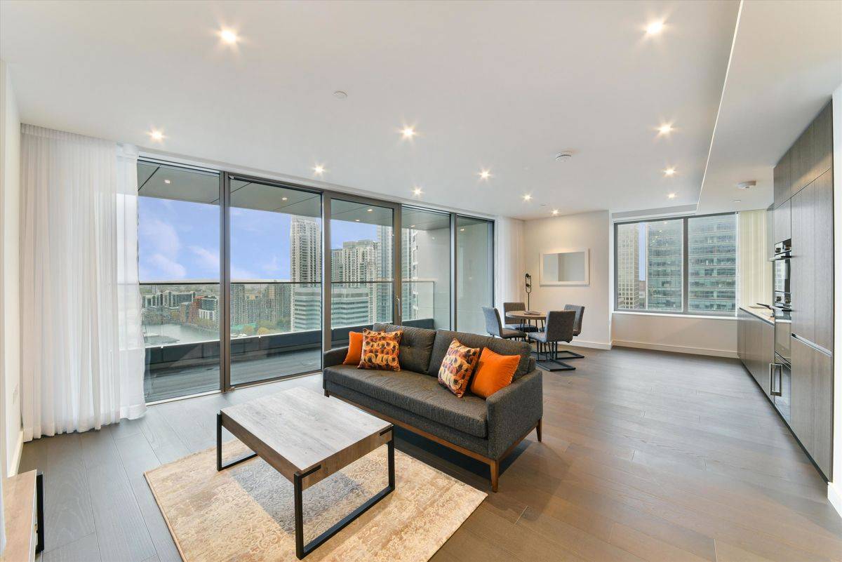 A stunning two bedroom apartment on the 20th floor of 10 Park Drive with Parking.