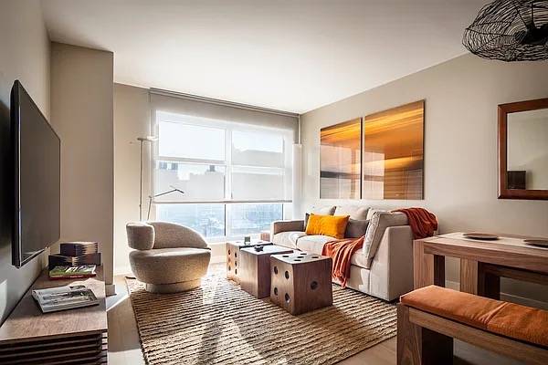 BEAUTIFUL 1 BED/ 1 BATH IN CHELSEA WITH VIEW OF DOWNTOWN MANHATTAN